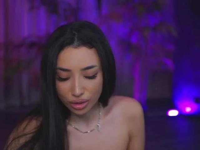 RamiraRowa from BongaCams