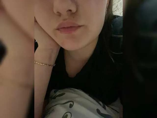 Sexy Regina-Lynne wants you to fuck her body now Regina-Lynne from BongaCams