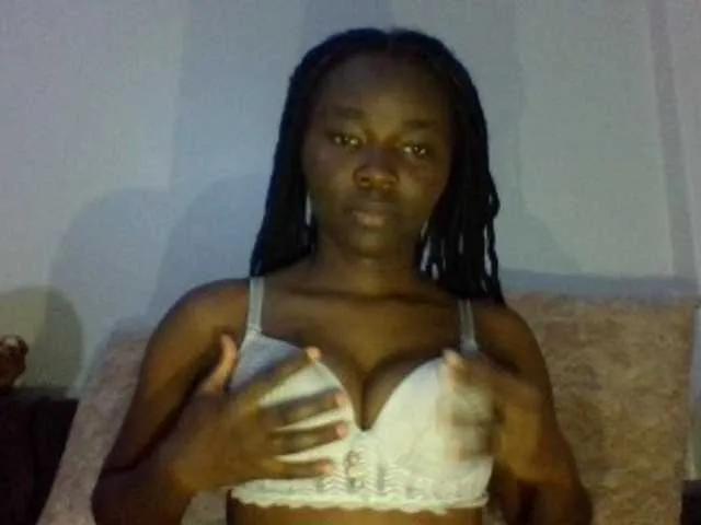 Cute Rozybeauty wants you to fuck her body now rozybeauty from BongaCams