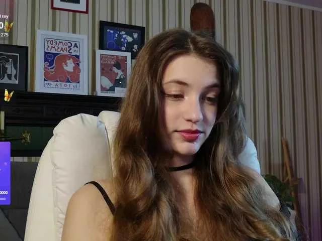 Join SarahSupershy, she wants to masturbate for you SarahSupershy from BongaCams