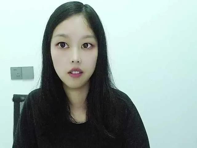 Join 22 years old Selinababy99 from BongaCams Selinababy99 from BongaCams