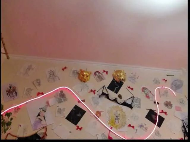 Sexy-Fox69 from BongaCams