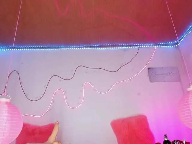 Checkout Shannon-kane, she wants to masturbate for you Shannon-kane from BongaCams