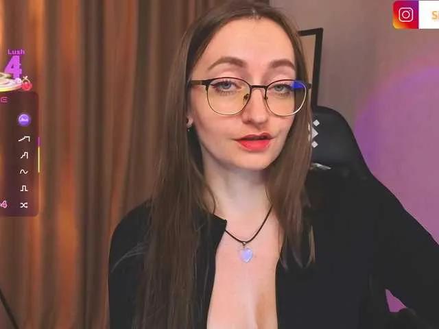 Masturbate to ShiroHeby, she wants to masturbate for you ShiroHeby from BongaCams