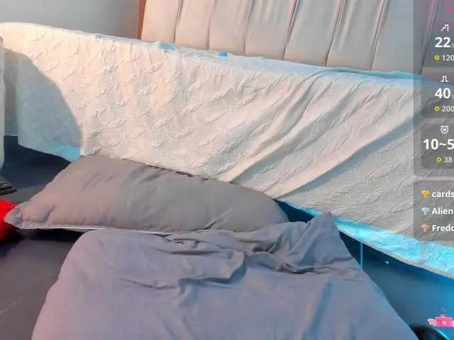 Masturbate to BongaCams's SkarlettHill SkarlettHill from BongaCams