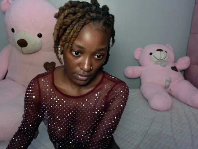 Admire hot escort Slimdove Slimdove from BongaCams