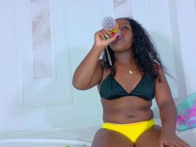 sweet-8 from BongaCams