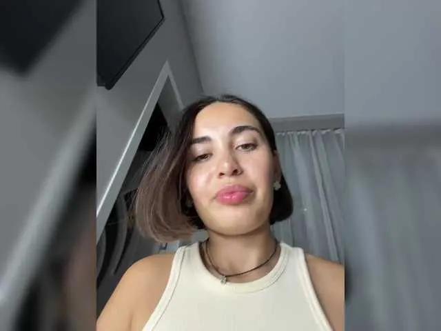 Join hot performer Talilia Talilia from BongaCams