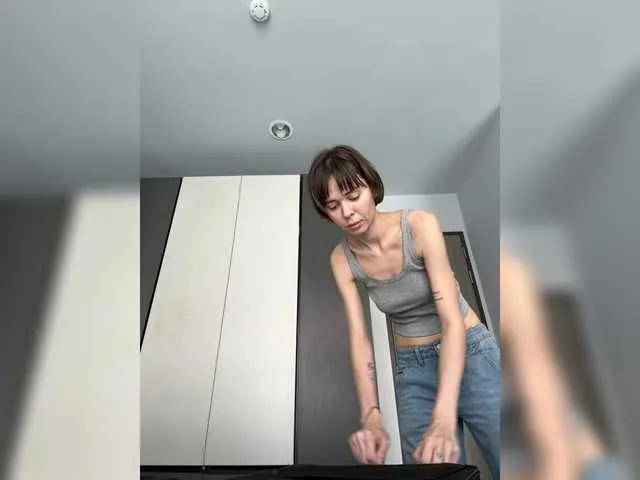 Try Thechloee, she wants to masturbate for you thechloee from BongaCams