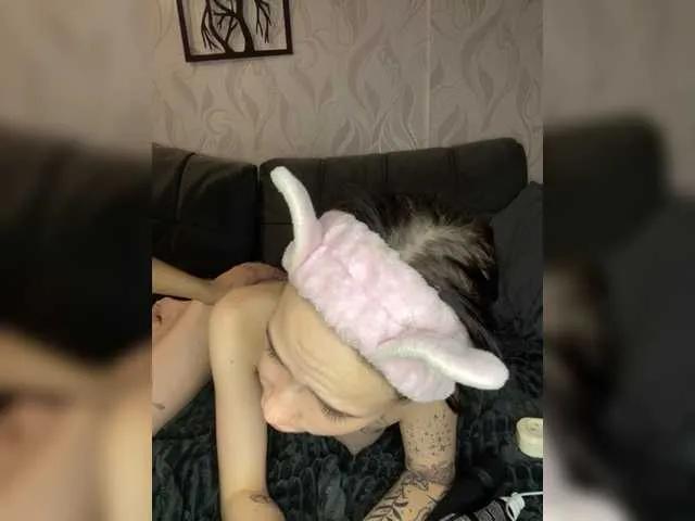 Admire BongaCams's Twins-bleezza Twins-bleezza from BongaCams