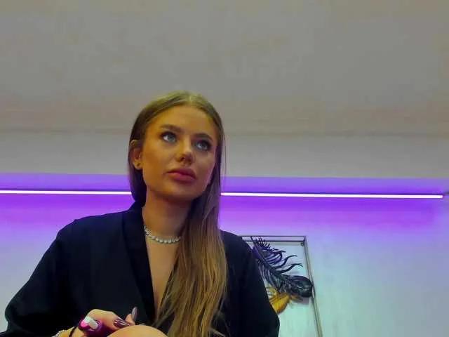 VikaFever from BongaCams