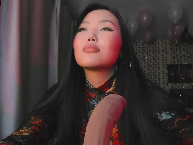 yvetteop from BongaCams