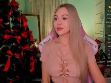 adeleroberts from Chaturbate