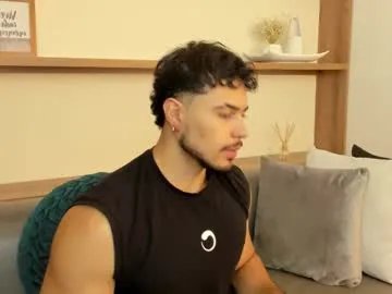 alex_wolf05 from Chaturbate