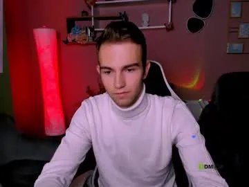 Watch Chaturbate's Astren_villo astren_villo from Chaturbate