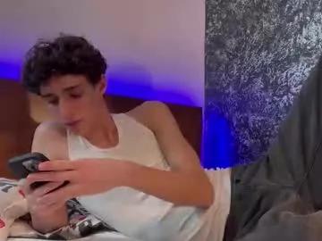 Checkout hot camwhore Azulyfucsia azulyfucsia from Chaturbate