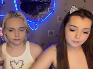 bella_and_alice from Chaturbate