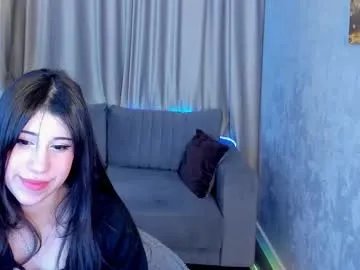 bonn1e_rose from Chaturbate