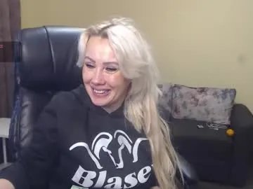 candy_hellenx from Chaturbate