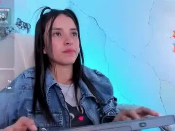 cherrybombs_ from Chaturbate