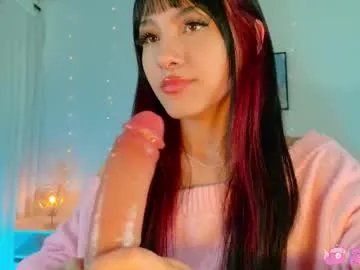 cuteezoe from Chaturbate