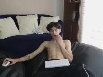 Naked Derekswants you to fuck his body now derekswan from Chaturbate