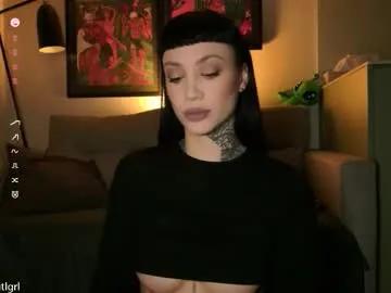 dgtlgrl from Chaturbate