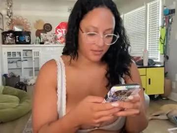 dreamyriri from Chaturbate