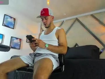 dusan_grey from Chaturbate