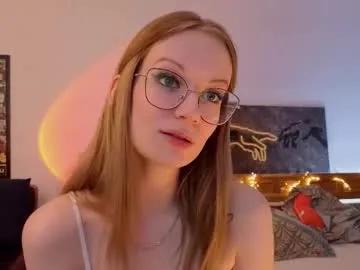 Admire Edlin_gail, she wants to masturbate for you edlin_gail from Chaturbate