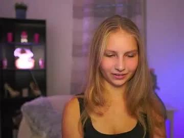 Checkout Emmie_murray, she wants to masturbate for you emmie_murray from Chaturbate