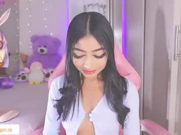 hazelbabee_ from Chaturbate