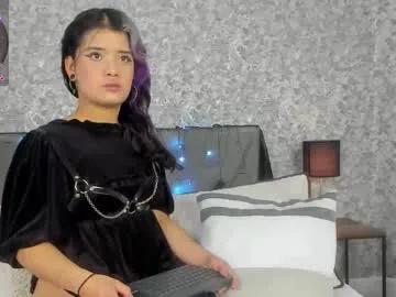 hela_strossner from Chaturbate