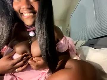 innocentfreaklola from Chaturbate