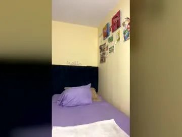 lia_queen610 from Chaturbate