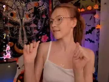 Checkout 18 years old lyra_thenymph from Chaturbate lyra_thenymph from Chaturbate