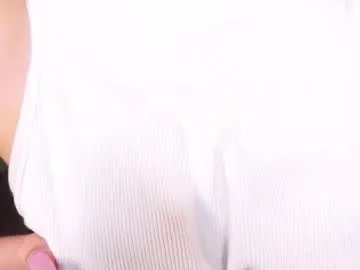 maybellebyone from Chaturbate