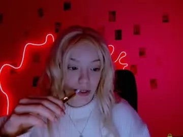 mia_starrr_ from Chaturbate