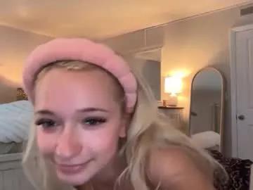 roxyrain2736 from Chaturbate