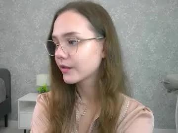sara_whooops from Chaturbate