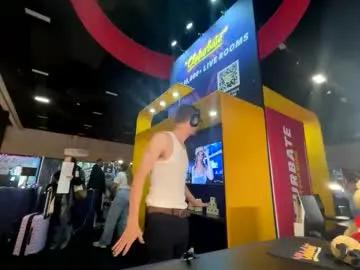 Join Chaturbate's Teninchty teninchty from Chaturbate