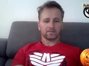 tomhardic from Chaturbate