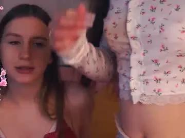 Sweet Wendiesetters wants you to fuck their body now wendiesetters from Chaturbate