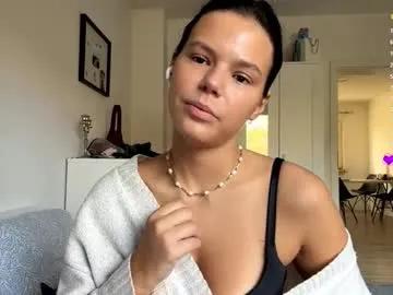 Checkout sexy camslut Wildahankin wildahankin from Chaturbate