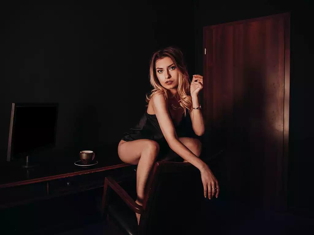 AlmaShannon from LiveJasmin is Freechat