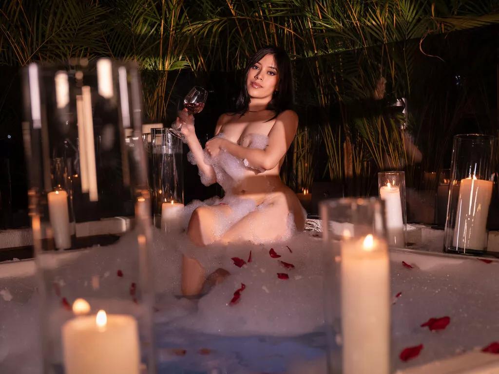 LilyMoont from LiveJasmin is Freechat