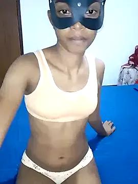 Achi__gril from StripChat is Freechat