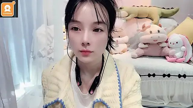 AKiKi711 from StripChat