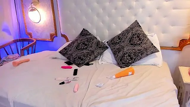 Angel_zafiros from StripChat