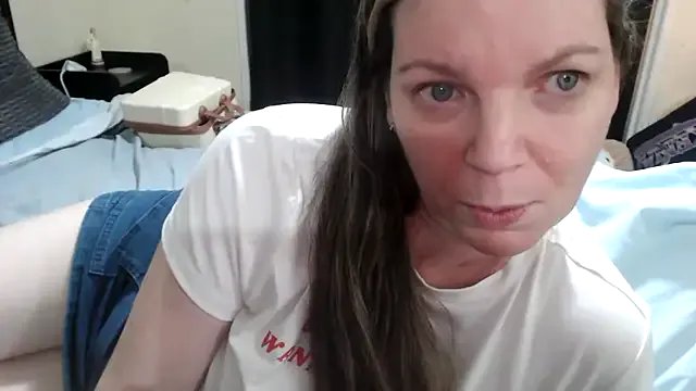 AussieKittyPurr from StripChat